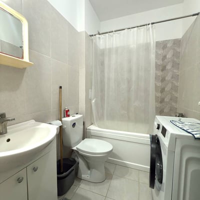 Miete einer ausgezeichneten 1-Zimmer-Wohnung mit separater Küche, Chiajna, Bukarest, Rumänien